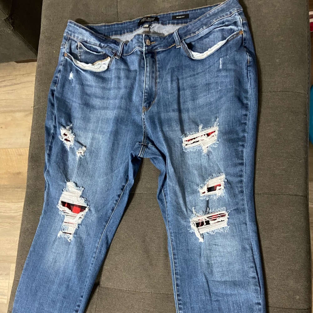 Judy Blue 24W Like New Buffalo Plaid Skinny Jeans